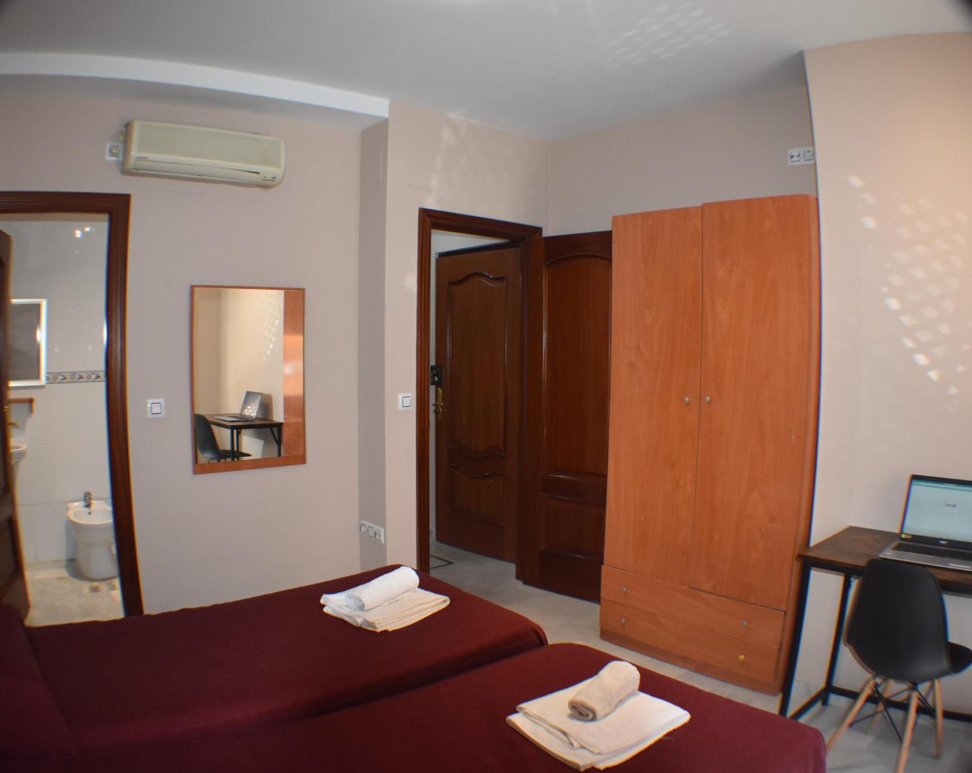 Alamare Guest house Seville